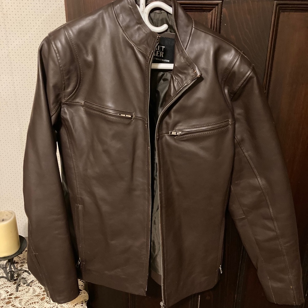 Men’s Medium Leather Jacket